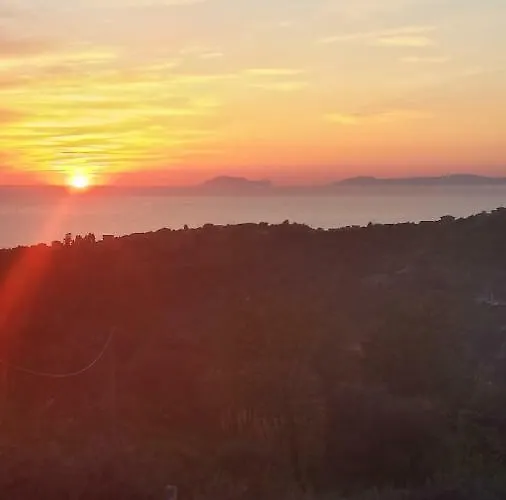 펜션 Impietra 아그로폴리